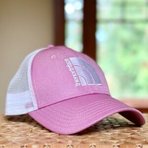 💙 NWOT NORTH FACE TRUCKER HAT
